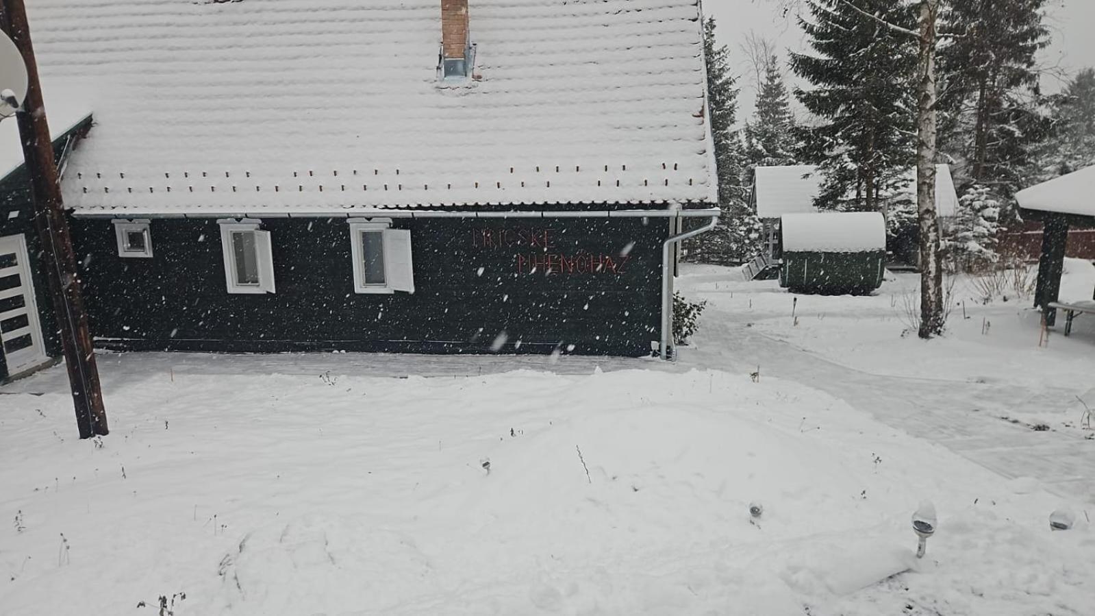 Piricske Pihenőház Ciceu Exterior foto